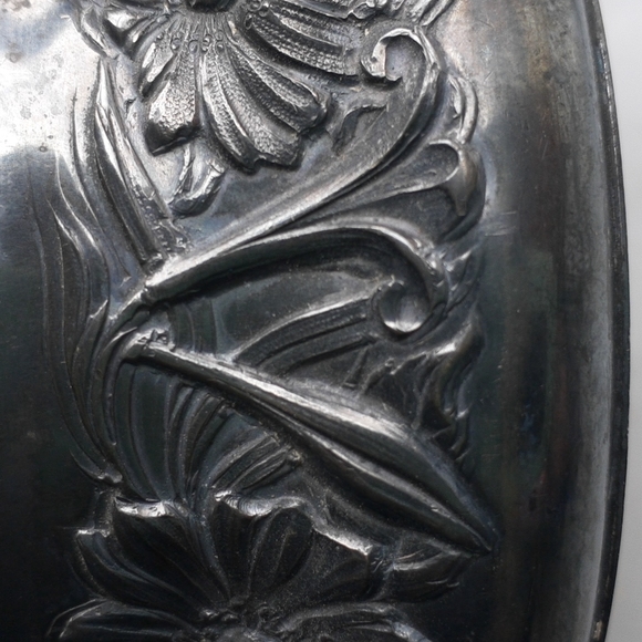 Victorian Silver-Plated Repousse Jewelry Cask/Box - Picture 7 of 10